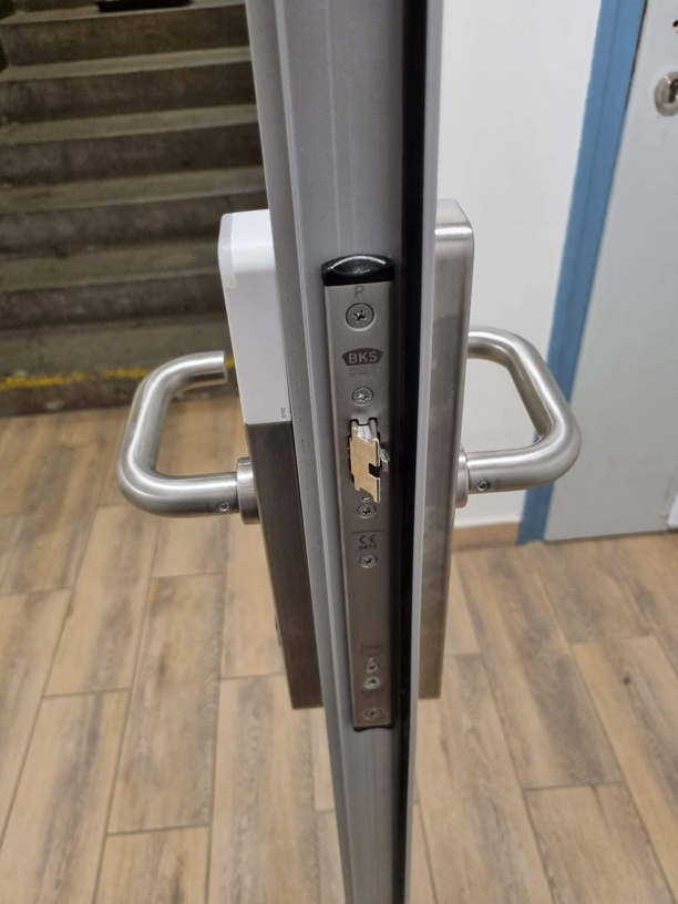ACS Salto XS4ONE v kombinaci se samozamykacím panikovým zámkem BKS