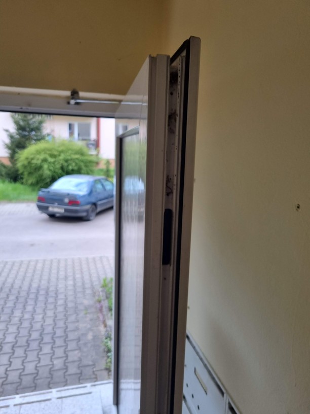 Dlab pro vícebodový samozamykací zámek