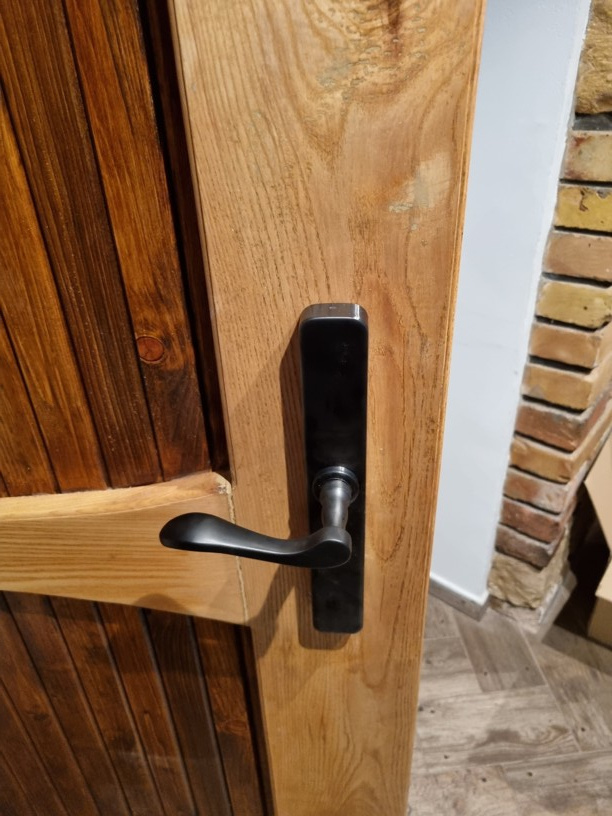 Designové kování se čtečkou