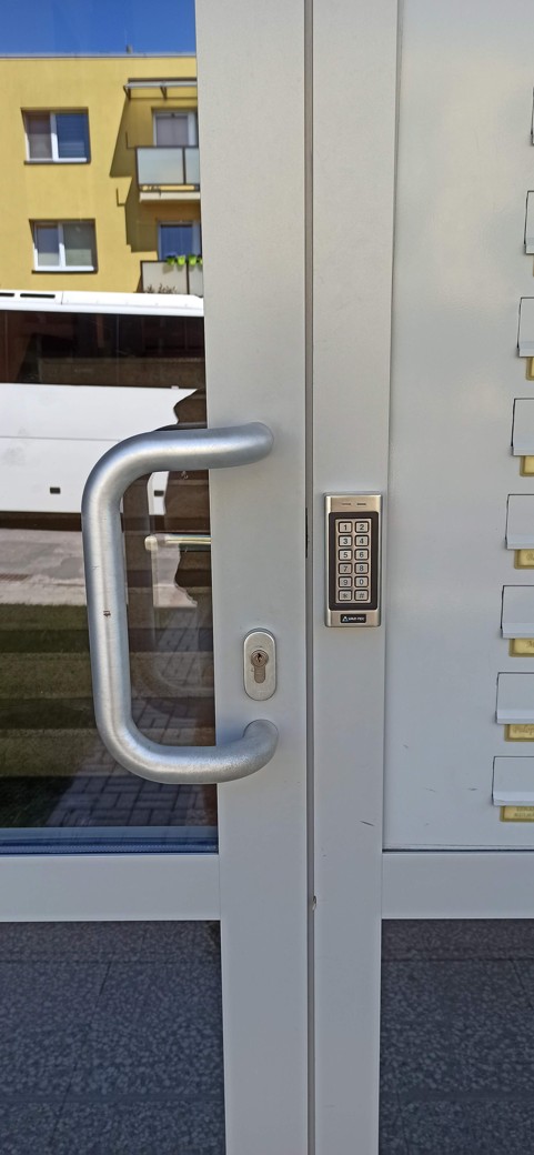 Vstup na čipy do bytového domu