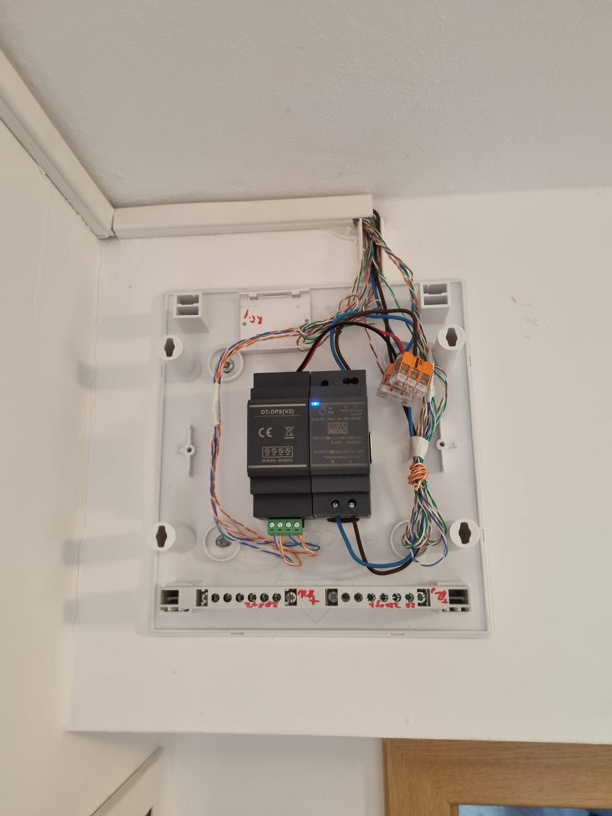 Rozvaděč pro otevírání dveří Rozvaděč pro otevírání dveří