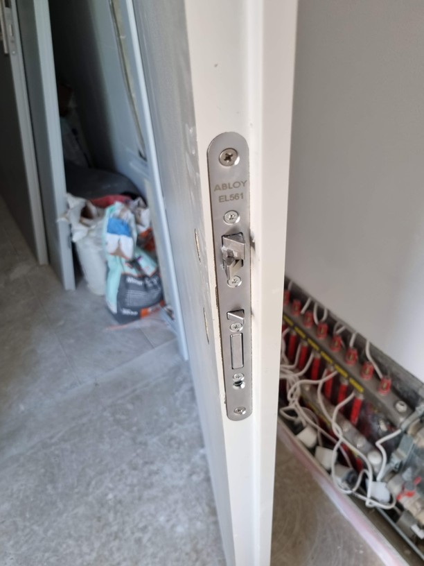 Samozamykací zámek  Samozamykací zámek