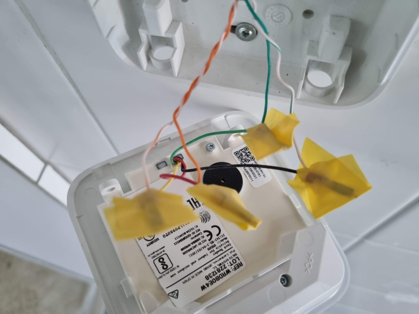 Propojení u čtečky Salto Propojení u čtečky Salto