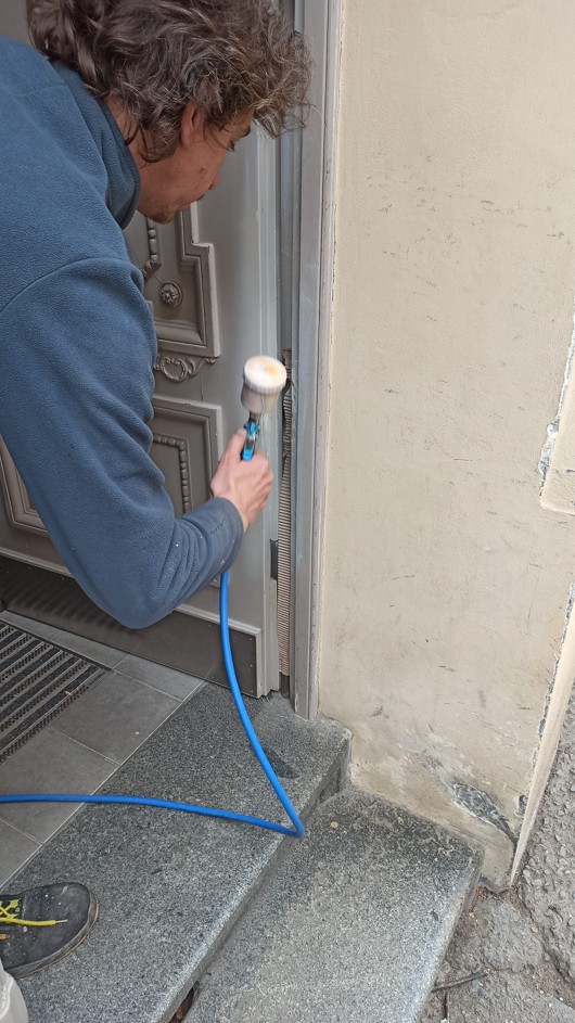 Nástřik dveří v terénu