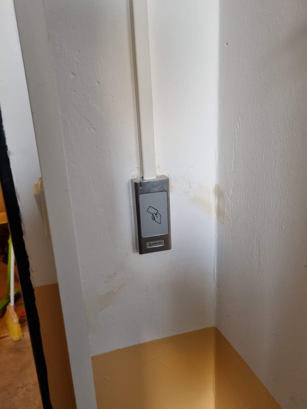 Čtečka čipů do sklepa