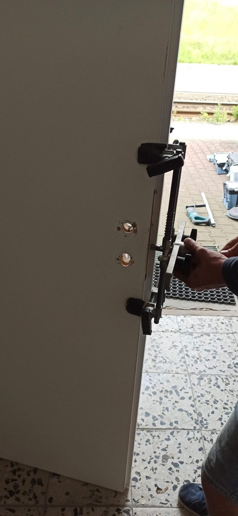 Zadlabání samozamykacího zámku