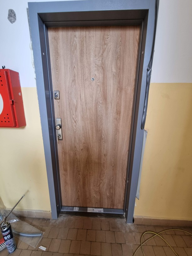 Nové bezpečnostní dveře