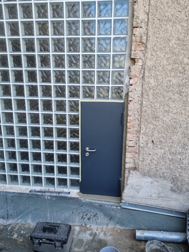 Servisní průmyslové dveře