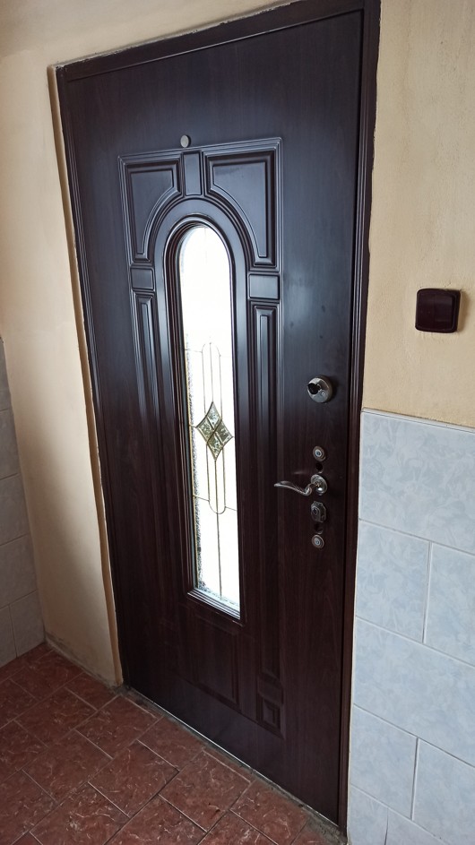 Původní dveře, které nevyhovují