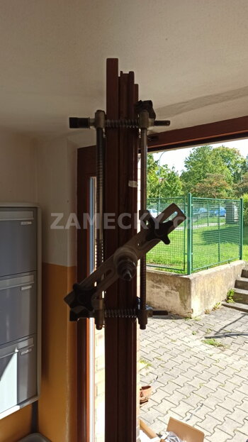 Dlabání přizamykacích kapes v SVJ