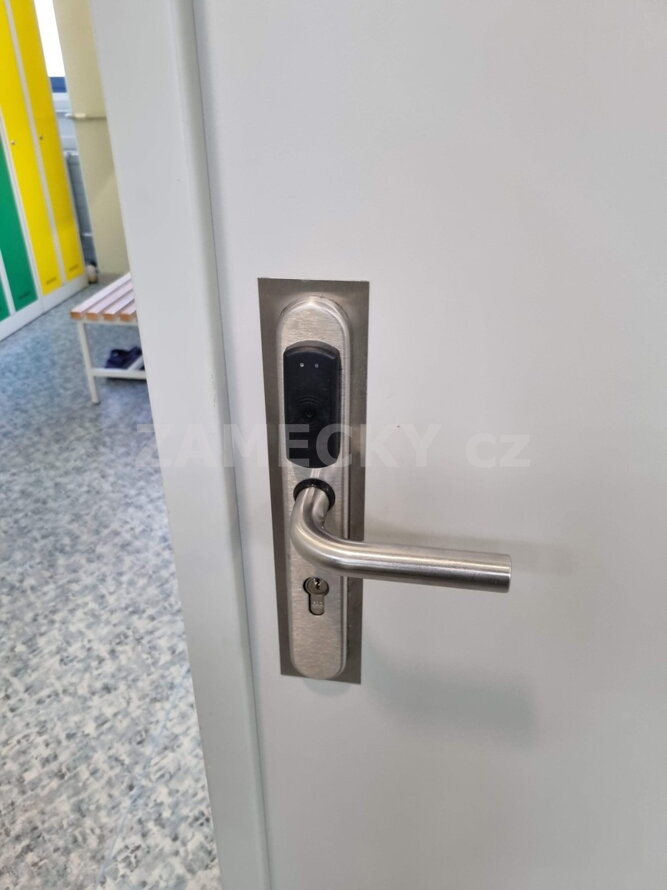Kování Smartait se čtečkou Instalace přístupového systému Smartair v Sezimově Ústí