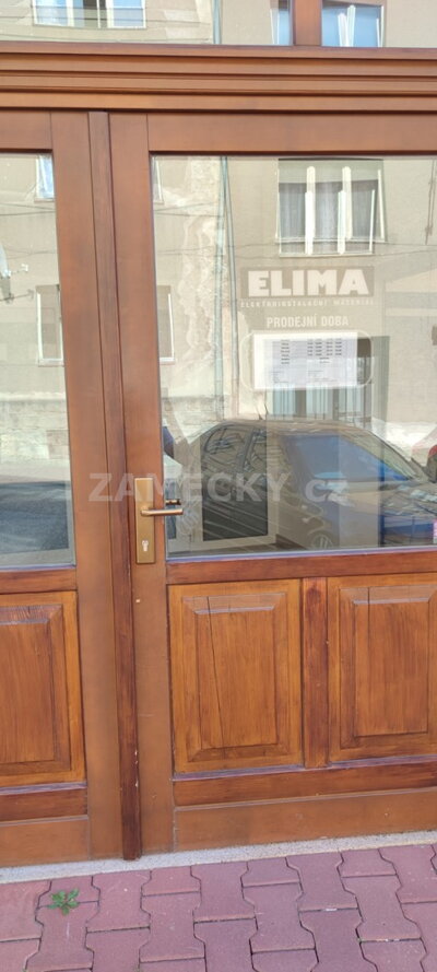 Rychlý servis prodejny: Expresní výměna vícebodového zámku MACO a upgrade kování