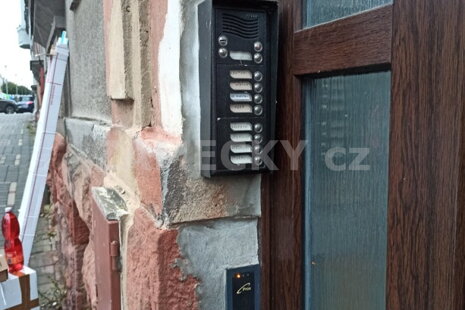 Výměna přístupového systému v bytovém domě: Modernizace na chytřejší řešení AL2S