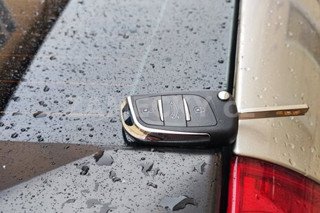 Výroba autoklíčů v Jičíně: Kompletní klíč pro Citroën C4 na míru