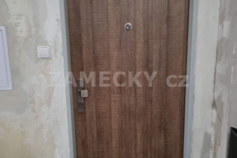 Bezpečnostní dveře RC3 Osazení bezpečnostních dveří v bytovém domě